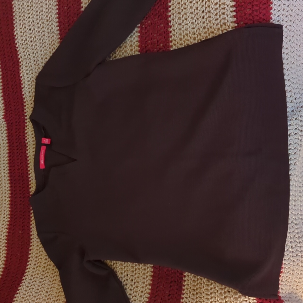 Anne Klein Pull Over Shirt- sz Small